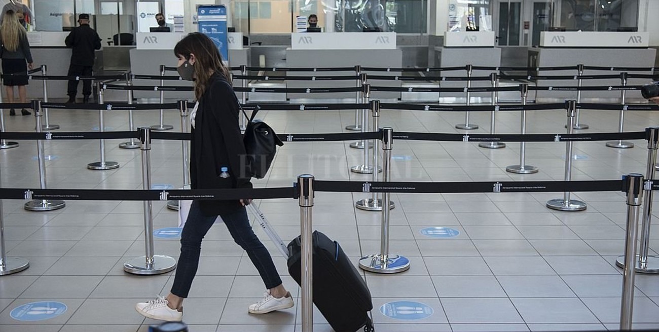 El Gobierno suspenderá los vuelos procedentes de Brasil, Chile y México