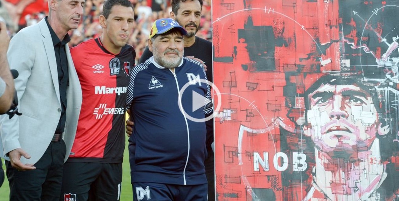 Newell's homenajeó a Maradona en Rosario