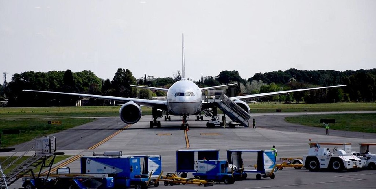 Comenzaban a normalizarse los vuelos en Ezeiza y Aeroparque