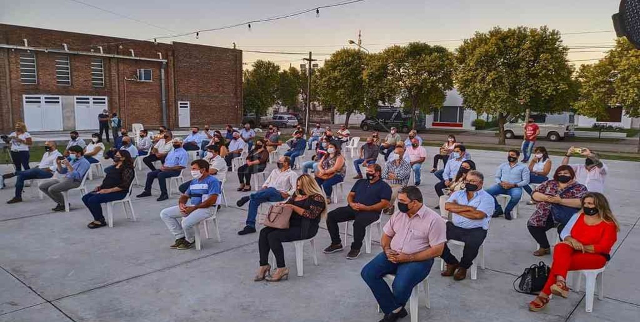 Entregaron más de 38 millones de pesos a localidades del departamento San Cristóbal