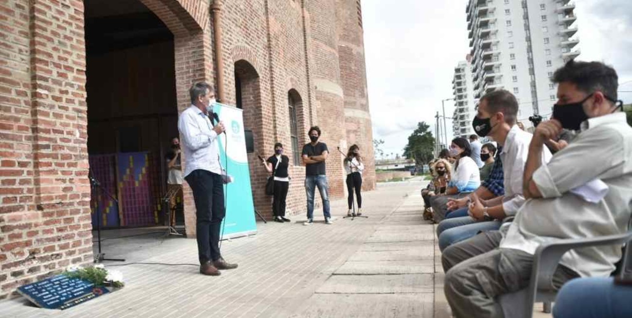 Jatón encabezó actos conmemorativos por el Día de la Memoria 