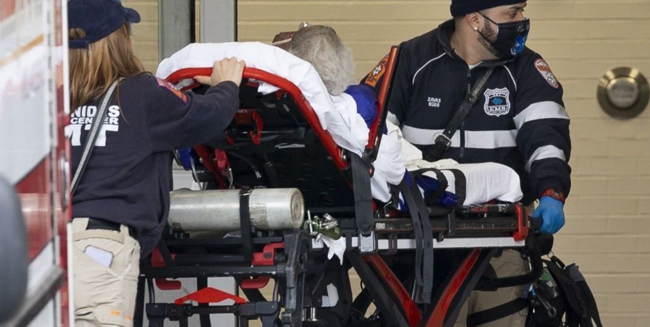 España suma 17.681 casos y casi 400 decesos por coronavirus