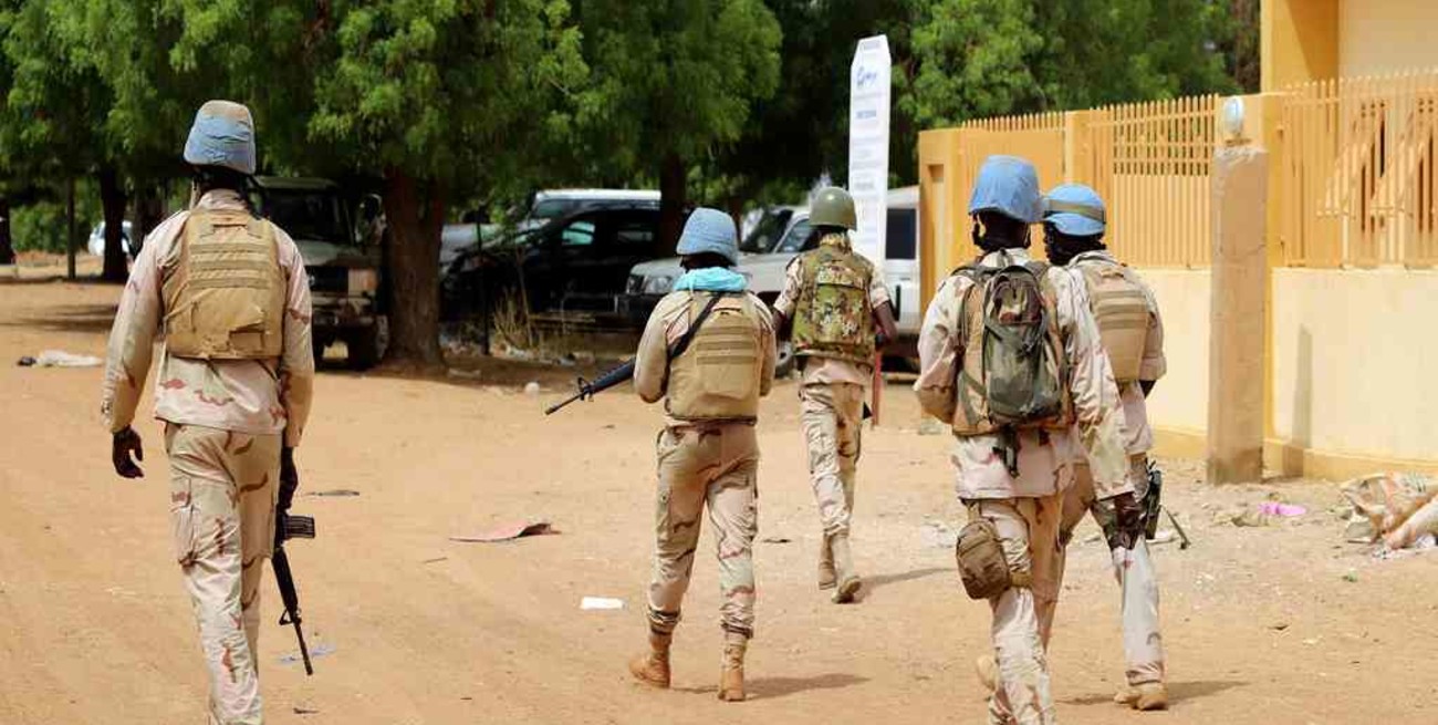 Al menos diez soldados y veinte yihadistas murieron en un ataque en el centro de Mali