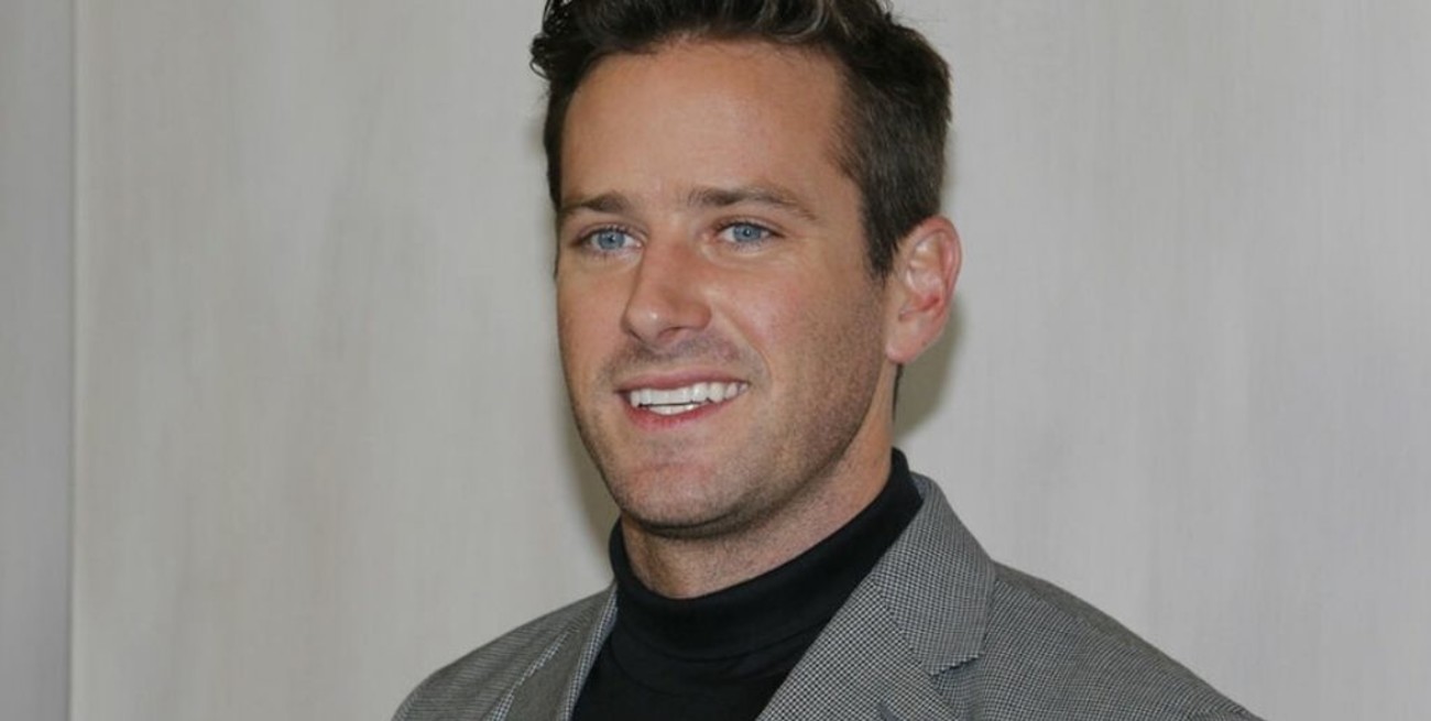 Una mujer acusó al actor Armie Hammer de haberla violado