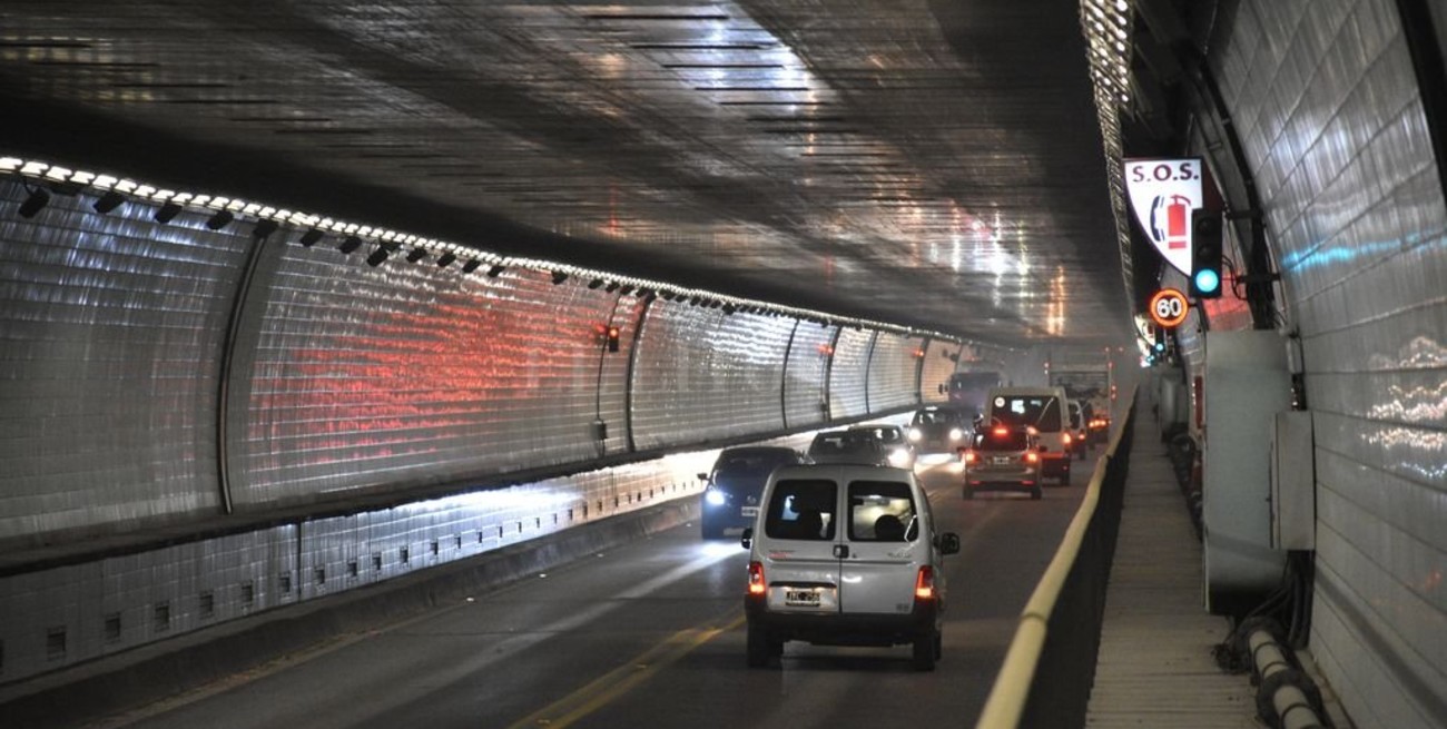 Garibay solicita información sobre contrataciones en el Túnel Subfluvial
