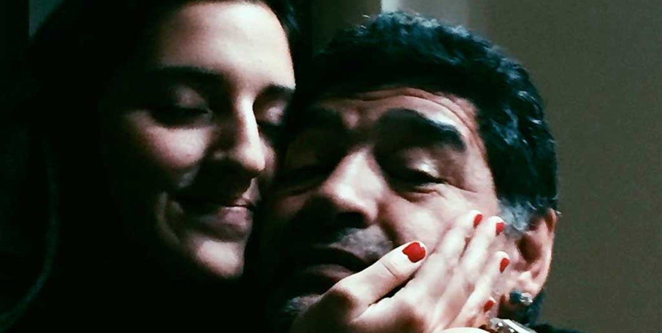"Es un sueño horrible", dijo Jana, la hija menor de Maradona