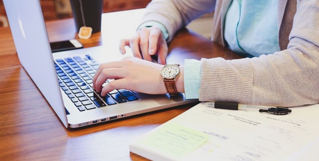 Paso a paso: cómo obtener una beca de 200 mil pesos para estudiar en el extranjero 