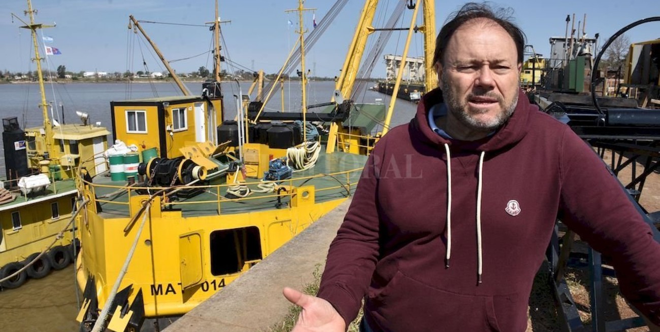 La casa flotante y un pontón abandonado, los obstáculos a retirar del Puerto local