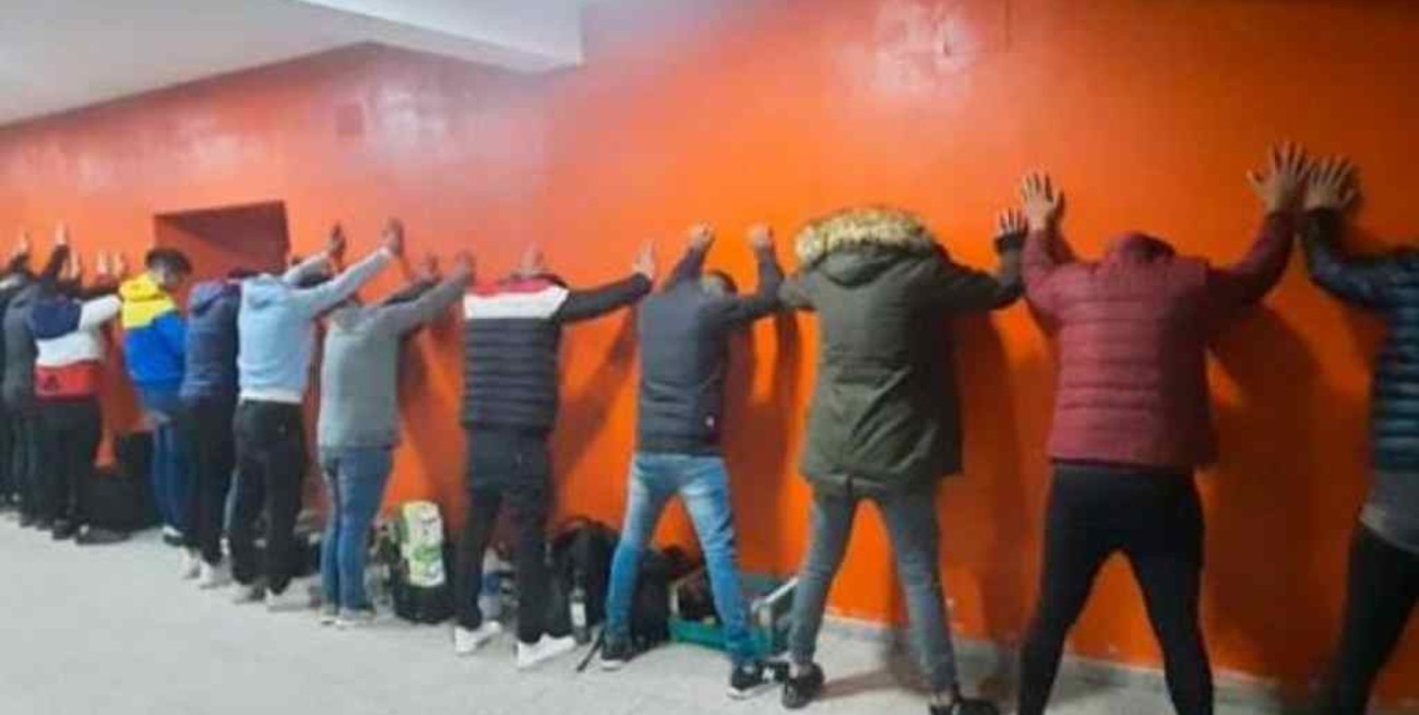 Cientos de detenidos en fiestas clandestinas en todo el país 