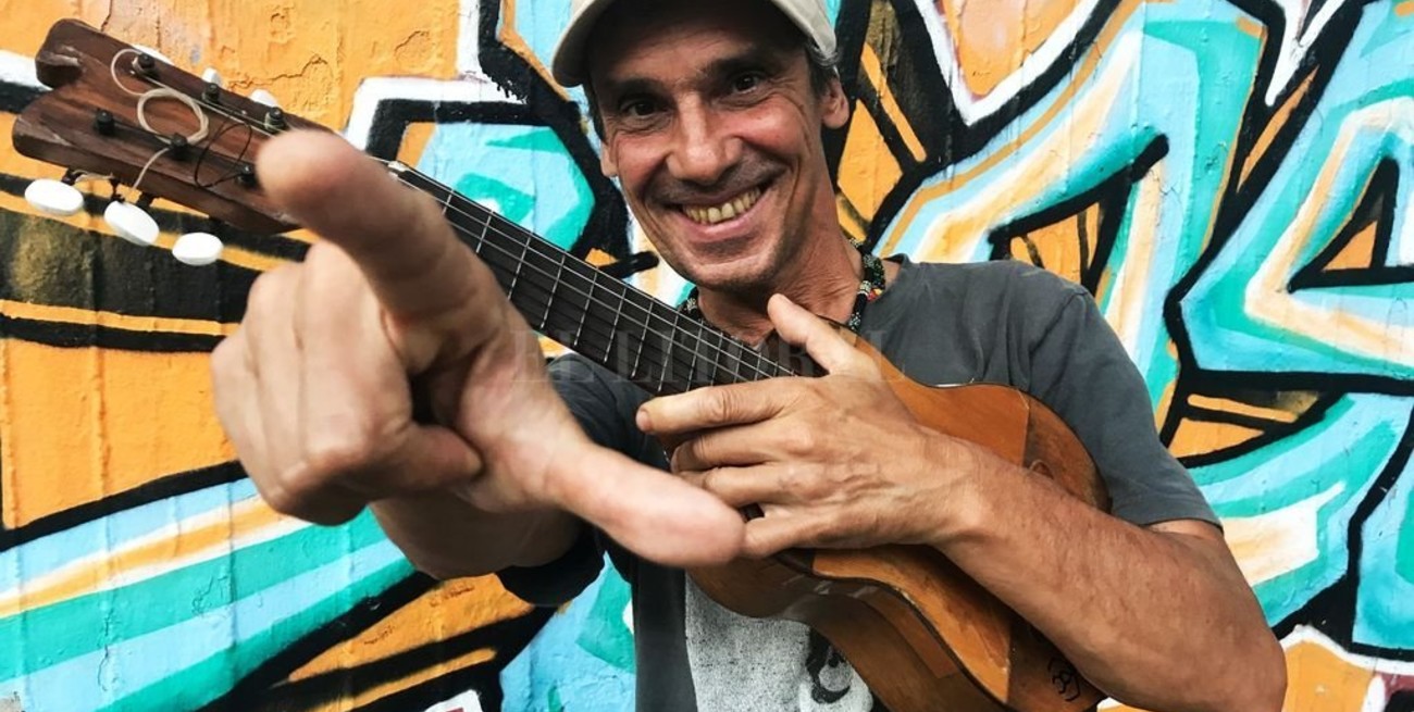 Manu Chao se convierte en "El Chapulín solo"