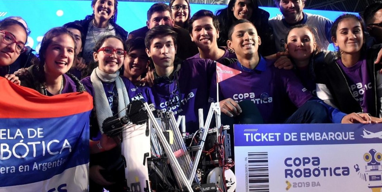 Misiones: estudiantes de la escuela de Robótica consiguieron un 1er y 3er puesto en un torneo latinoamericano
