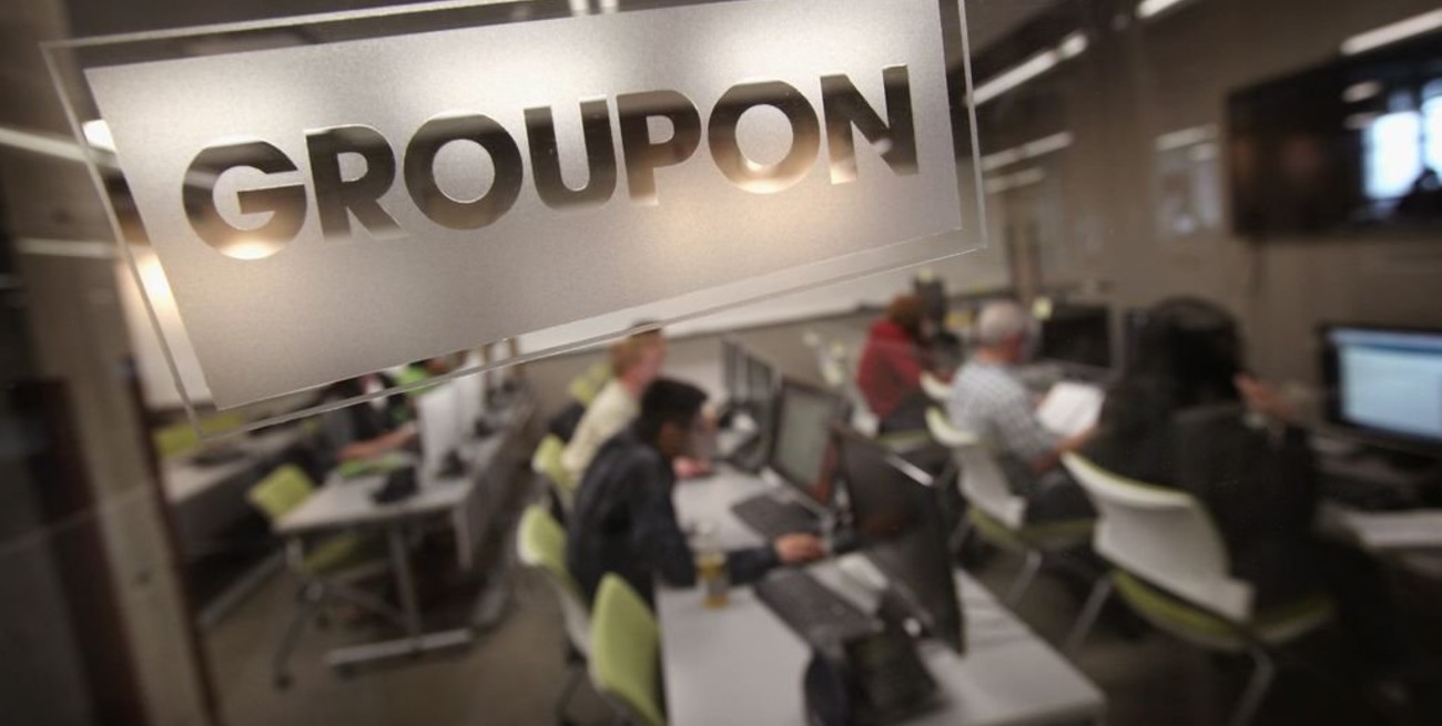 La empresa brasileña dueña de Groupon vendió su negocio y se va del país