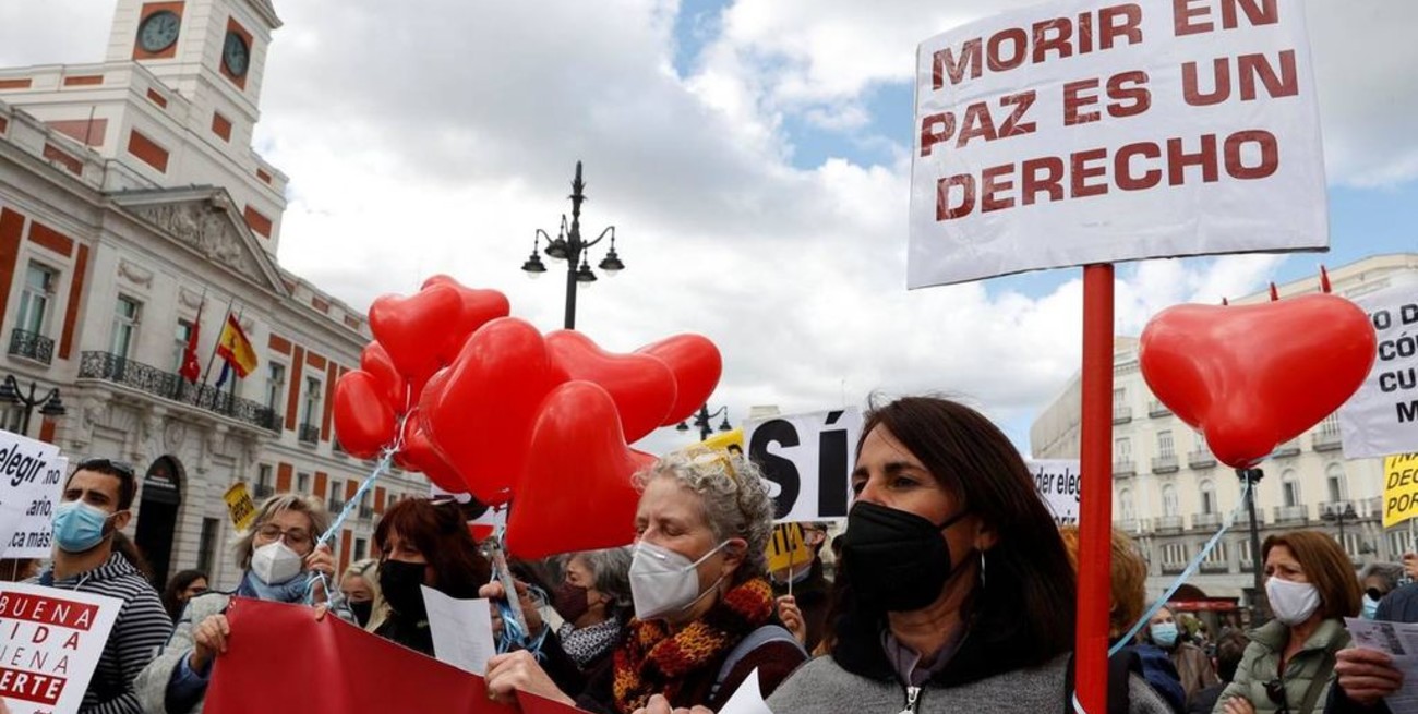 España aprobó la ley de despenalización de la eutanasia