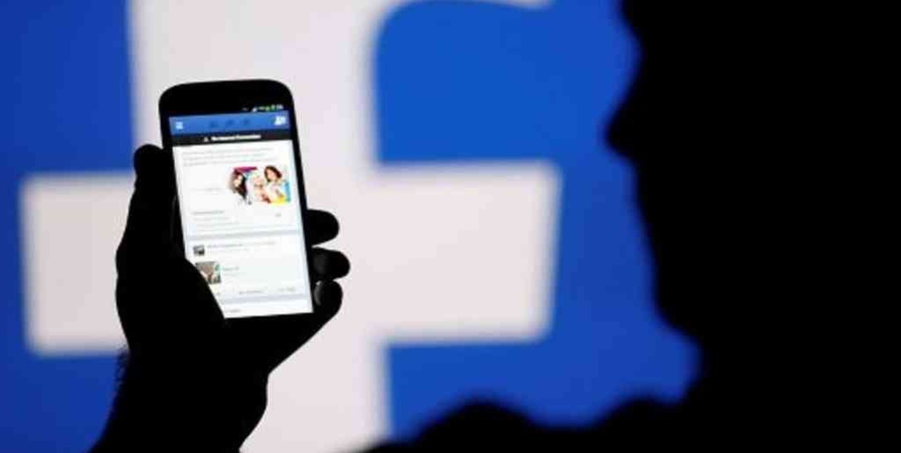 Facebook censurará cualquier información falsa sobre el coronavirus y las vacunas