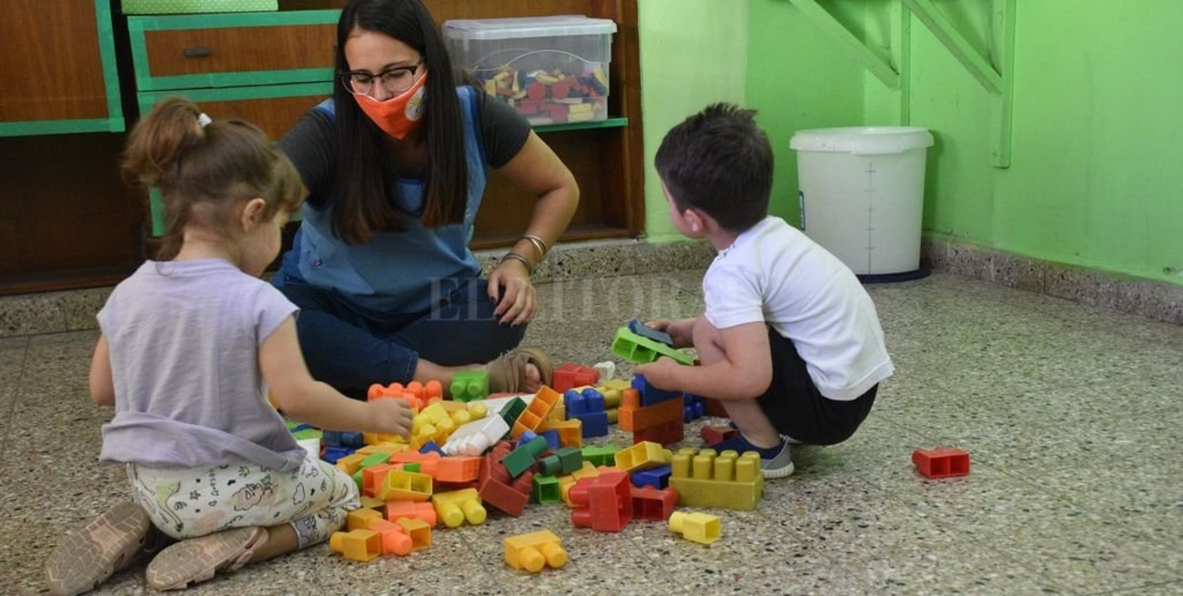 Dame la mano, llevame al jardín