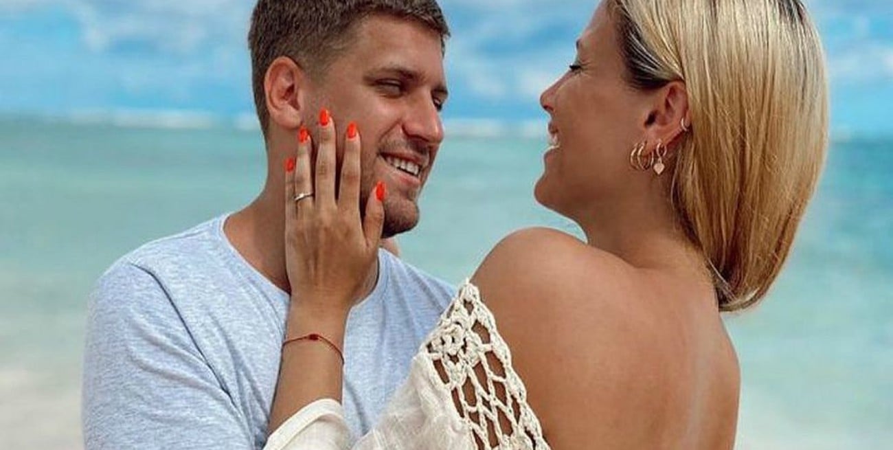 Barbie Vélez anunció que se va a casar con Lucas Rodríguez