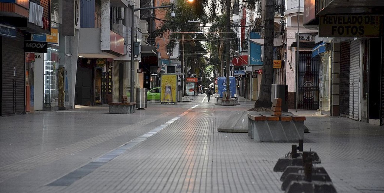 El gobierno provincial no autorizó las salidas recreativas en  el Gran Santa Fe y Gran Rosario