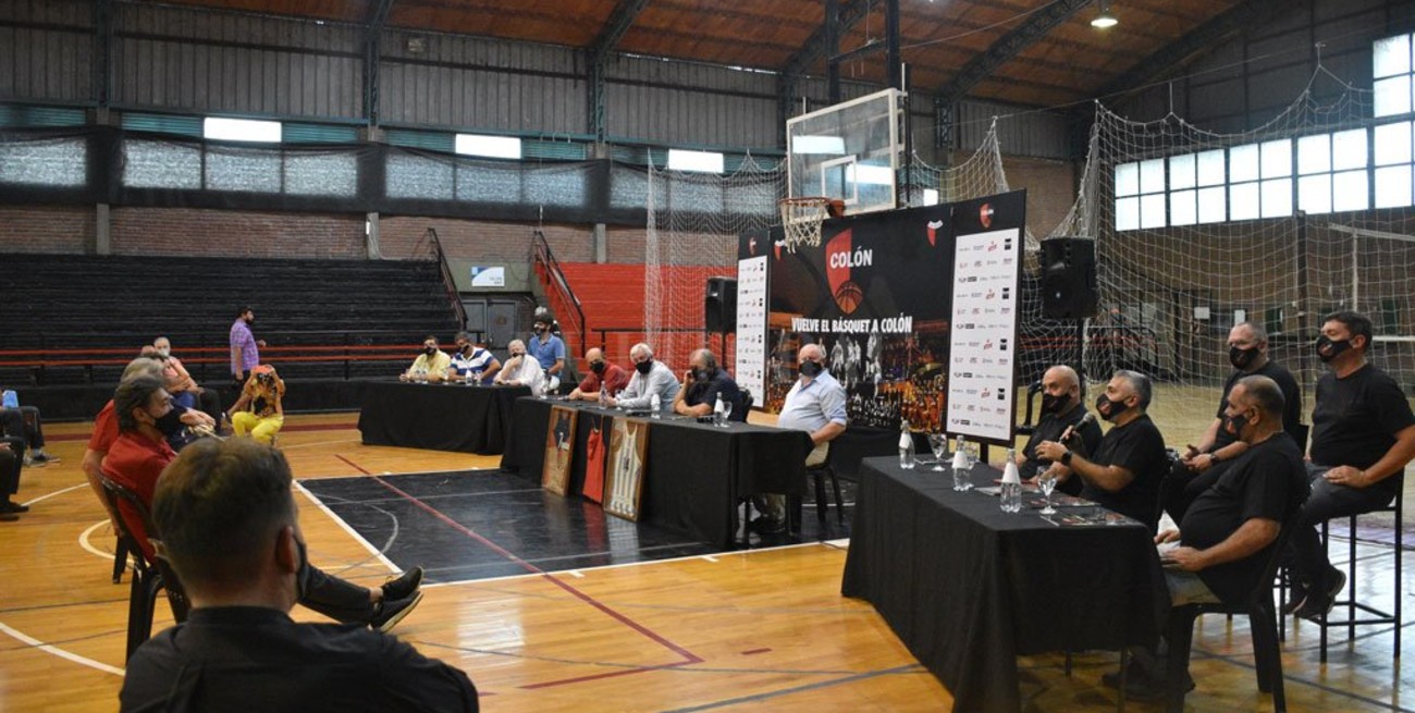Colón presentó el regreso del básquet a la institución