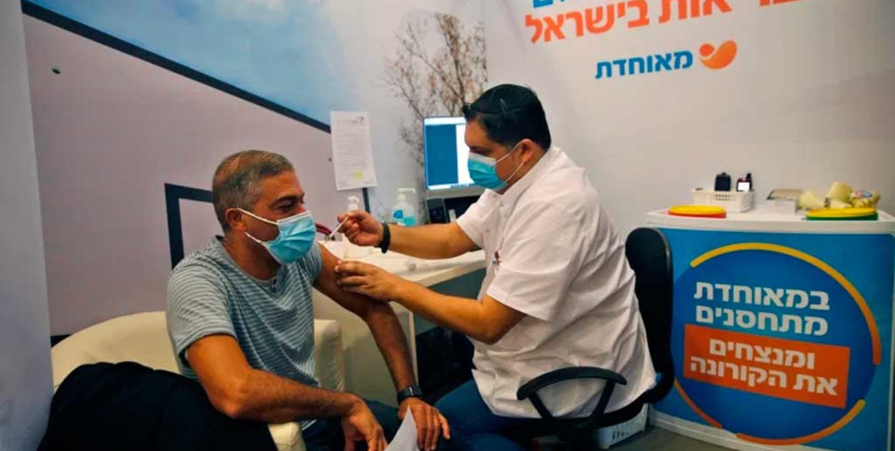 Israel vacuna contra Covid a adolescentes tras culminar su campaña en adultos