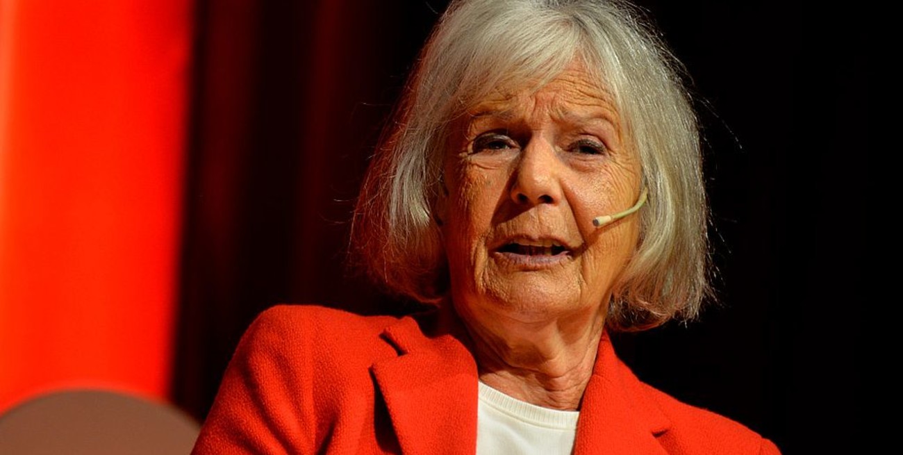 Beatriz Sarlo dijo que las Islas Malvinas "son territorio británico", y fue repudiada