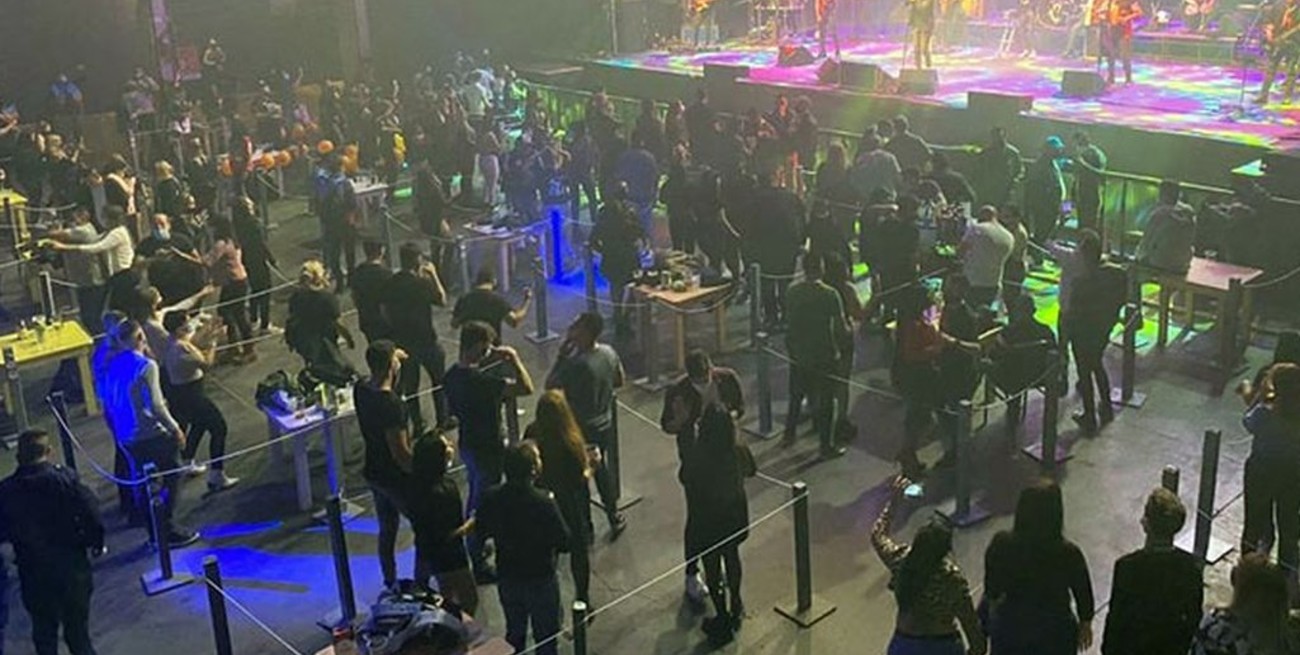 A practicar el "baile burbuja": salones de eventos podrán realizar un ensayo