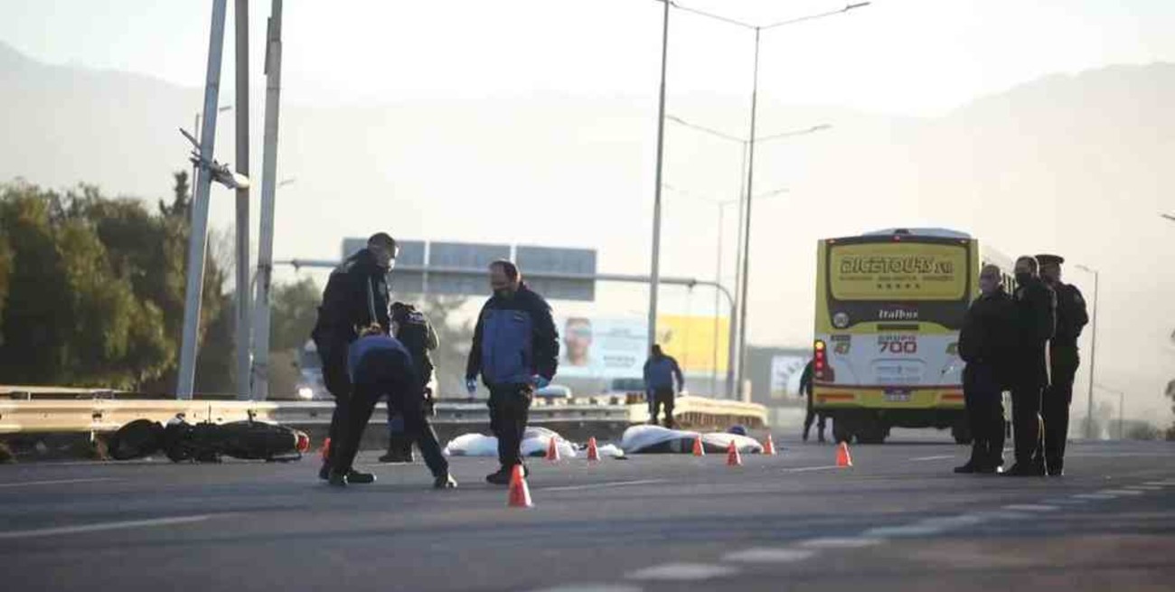 Mendoza: dos mujeres murieron al ser arrolladas por un colectivo 