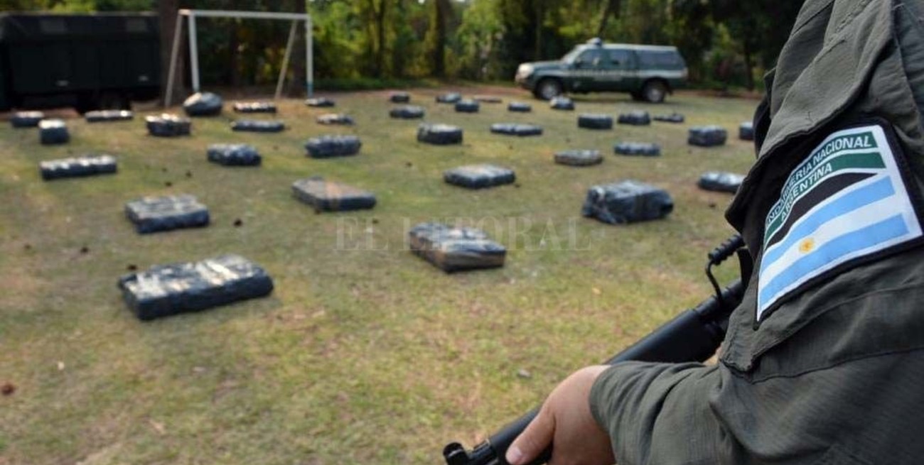 Misiones: Secuestran unos 816 kilos de marihuana transportados en una camioneta
