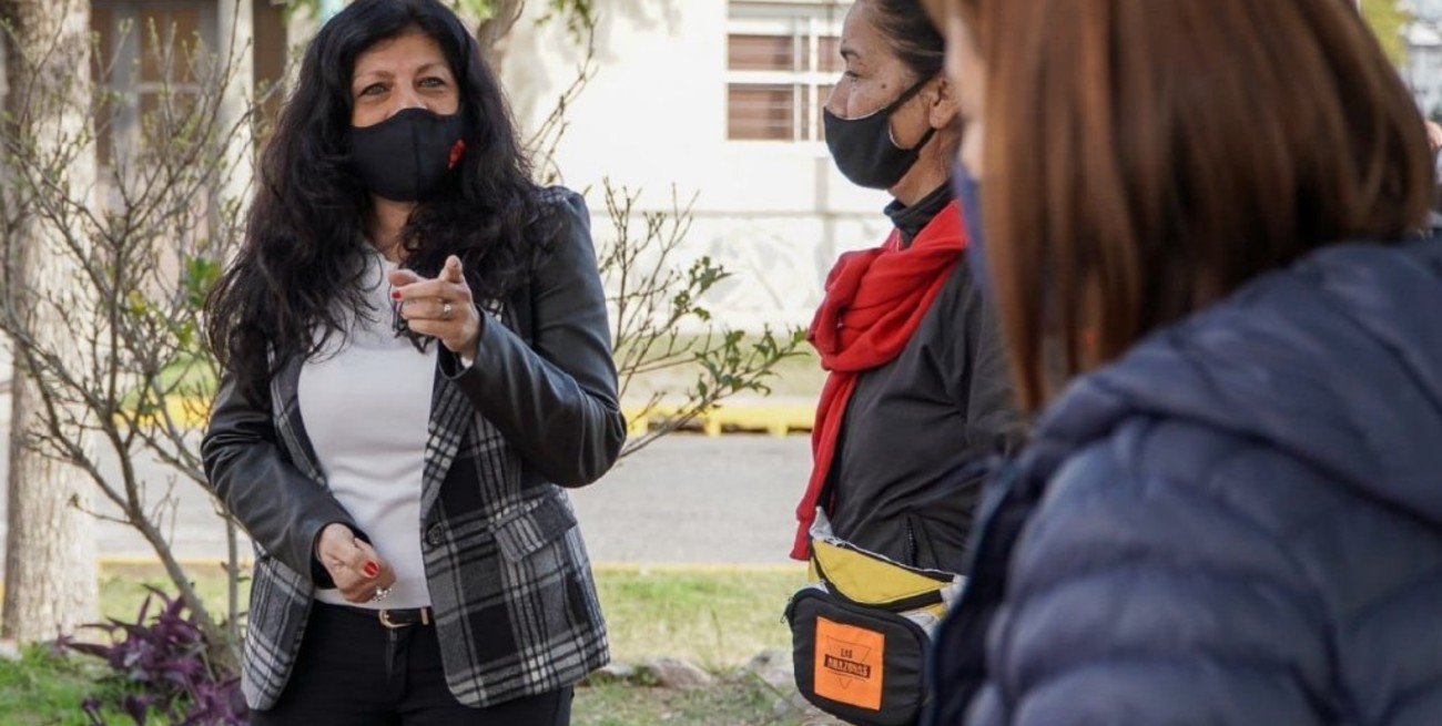 Solano recibió a los vecinos de Costa Azul, reclamaban por mejoras en la prestación de los servicios públicos