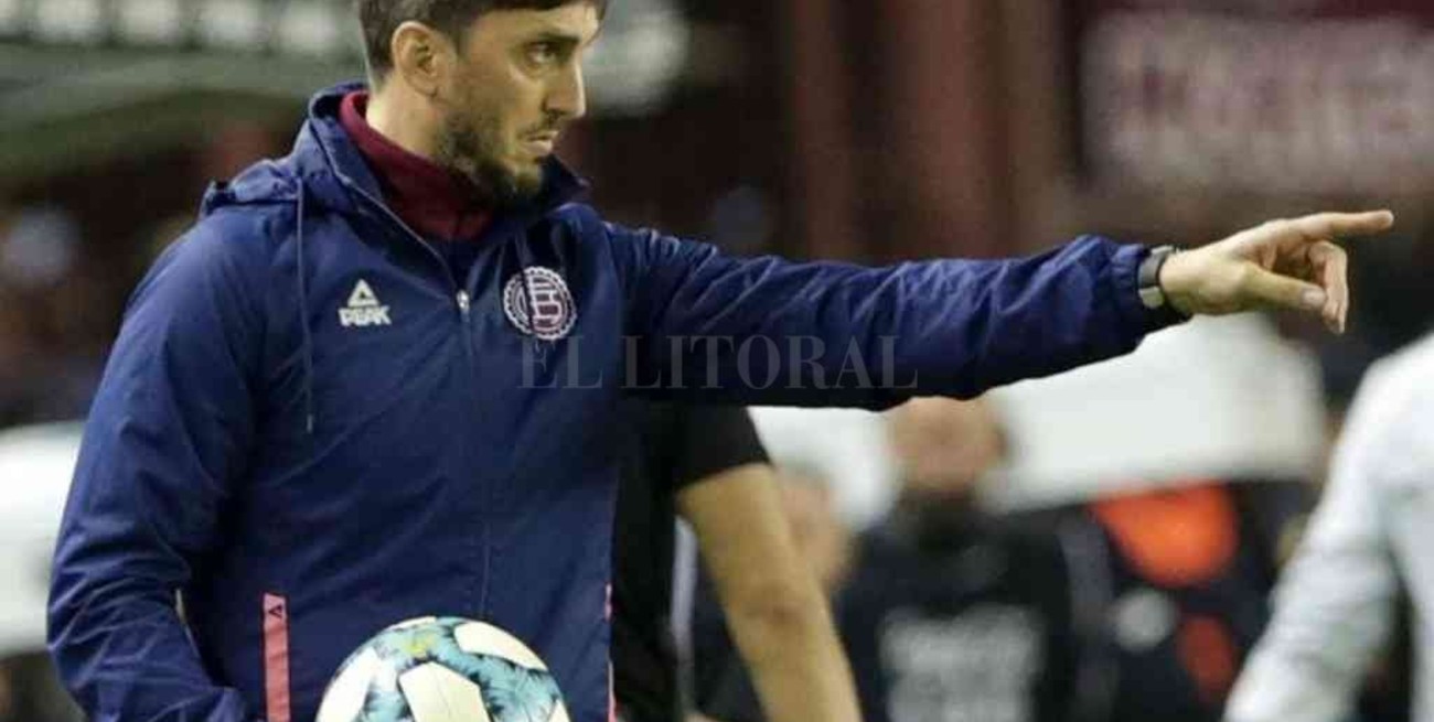 Zubeldía, en los planes de Racing para reemplazar al DT Beccacece