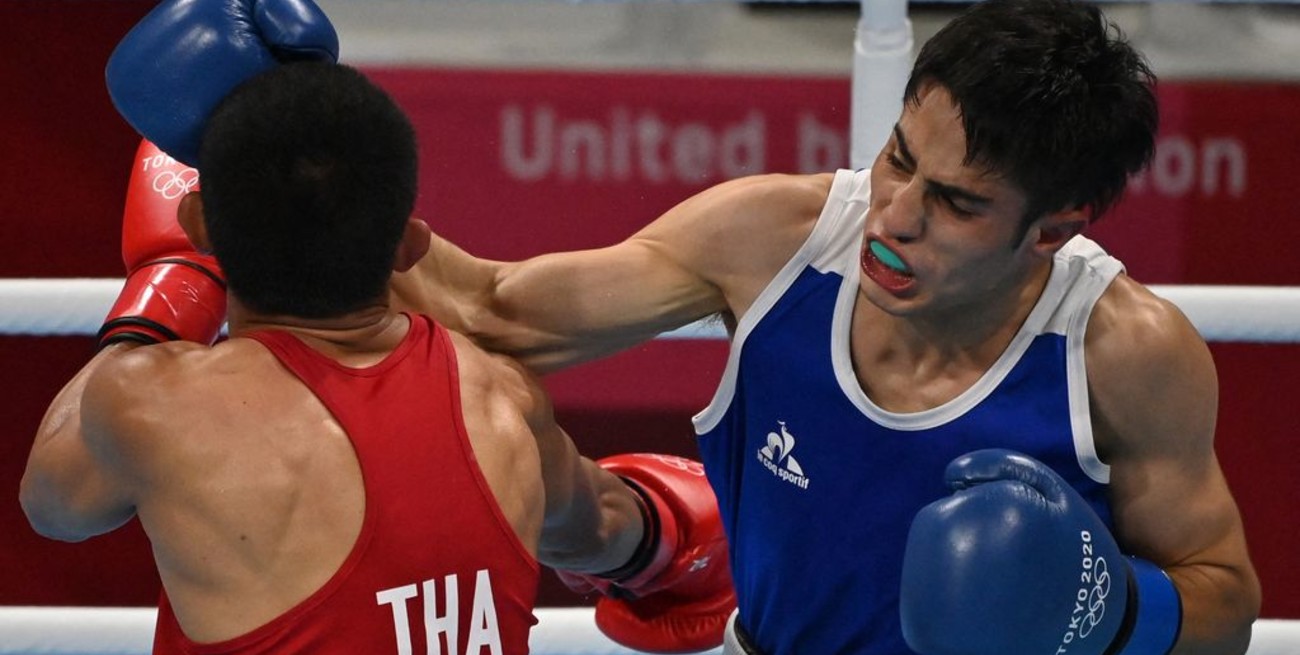 Boxeo: el santafesino Mirco Cuello perdió en octavos de final ante el tailandés Decha Tha Butdee