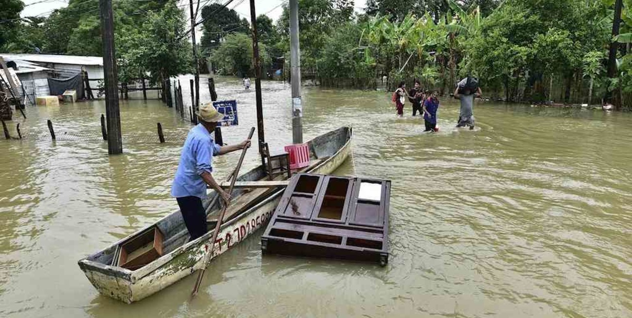 El huracán Eta dejó al menos 20 muertos y más de 80.000 afectados en México