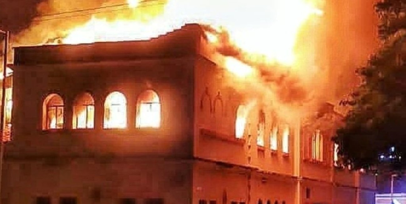 En medio de las protestas el Palacio de Justicia de Tuluá fue incendiado 