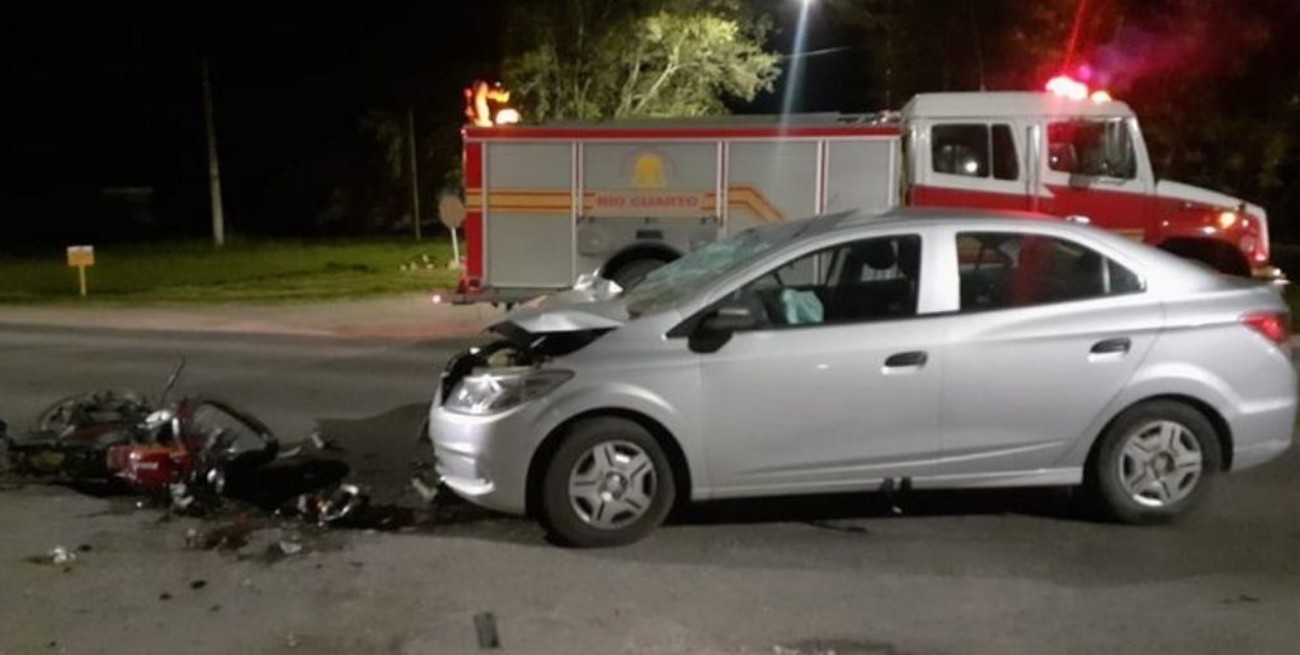 Una mujer falleció tras chocar contra un auto en Río Cuarto