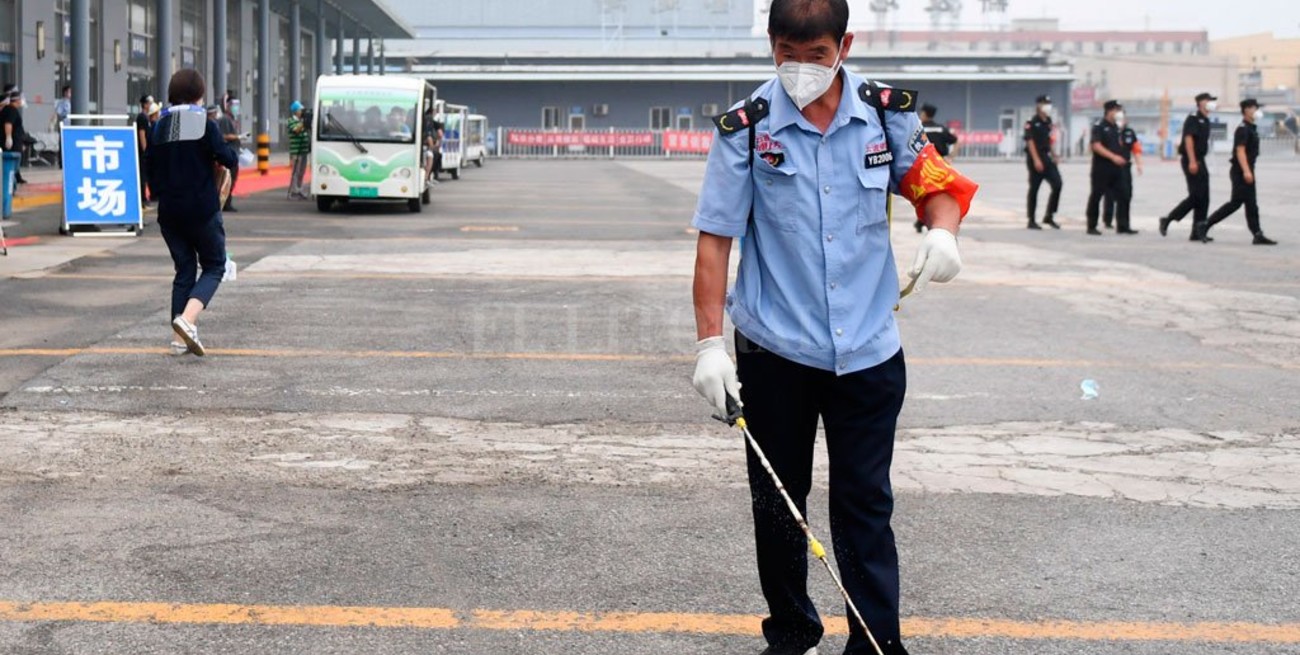 Beijing impone nuevas restricciones para contener un leve rebrote de Covid-19