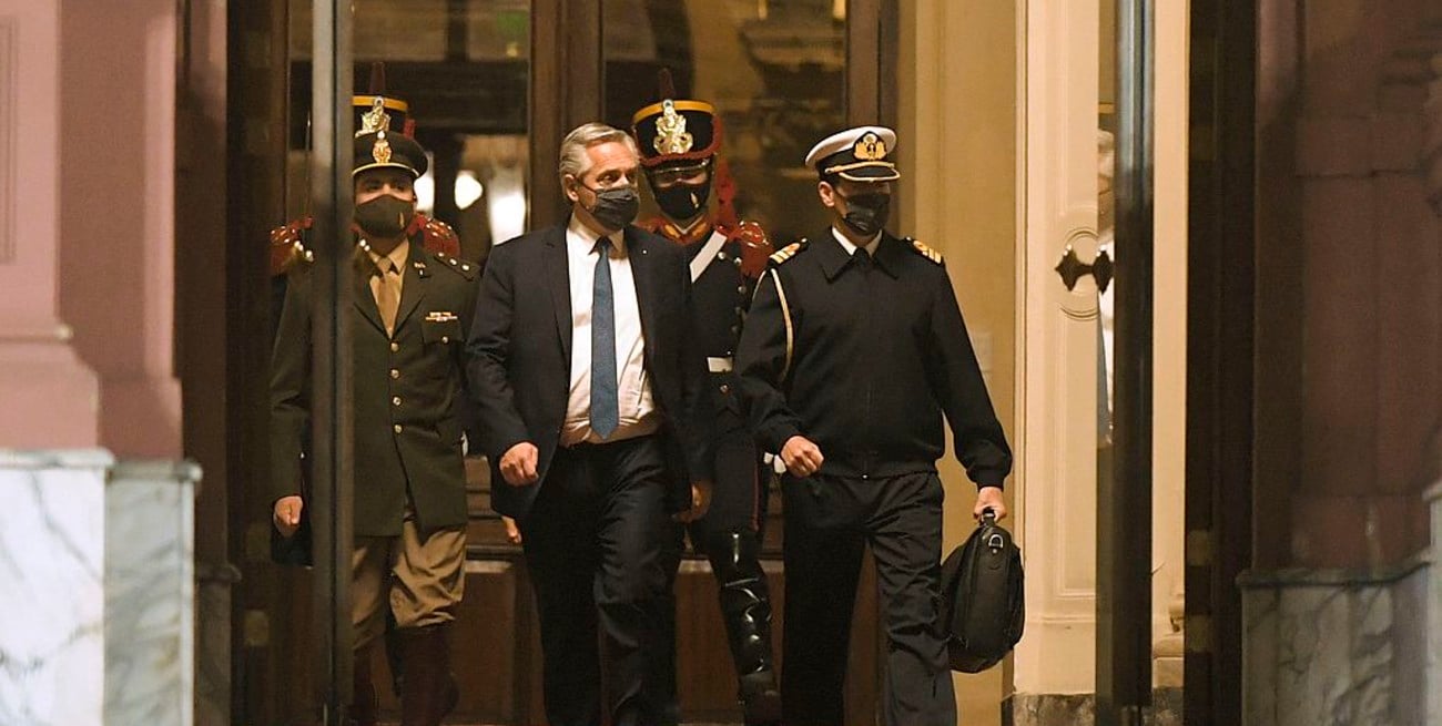 Tras una jornada de renuncias y reuniones, Alberto Fernández resiste los cambios en el Gabinete