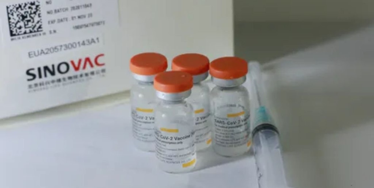 Brasil no autorizó el uso de la vacuna Coronavac en menores de edad