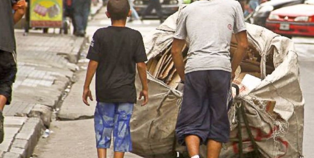Uno de cada dos chicos que trabajan comenzó a hacerlo durante la pandemia