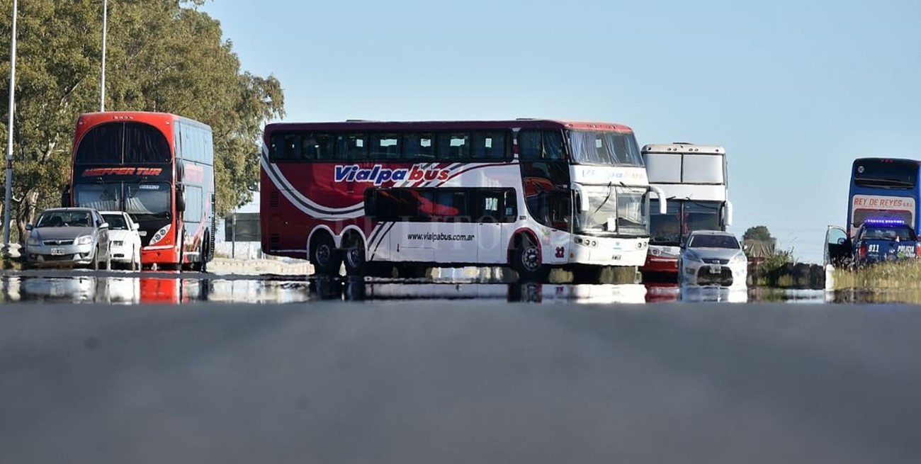 La provincia oficializó la ayuda económica para las empresas de transporte turístico