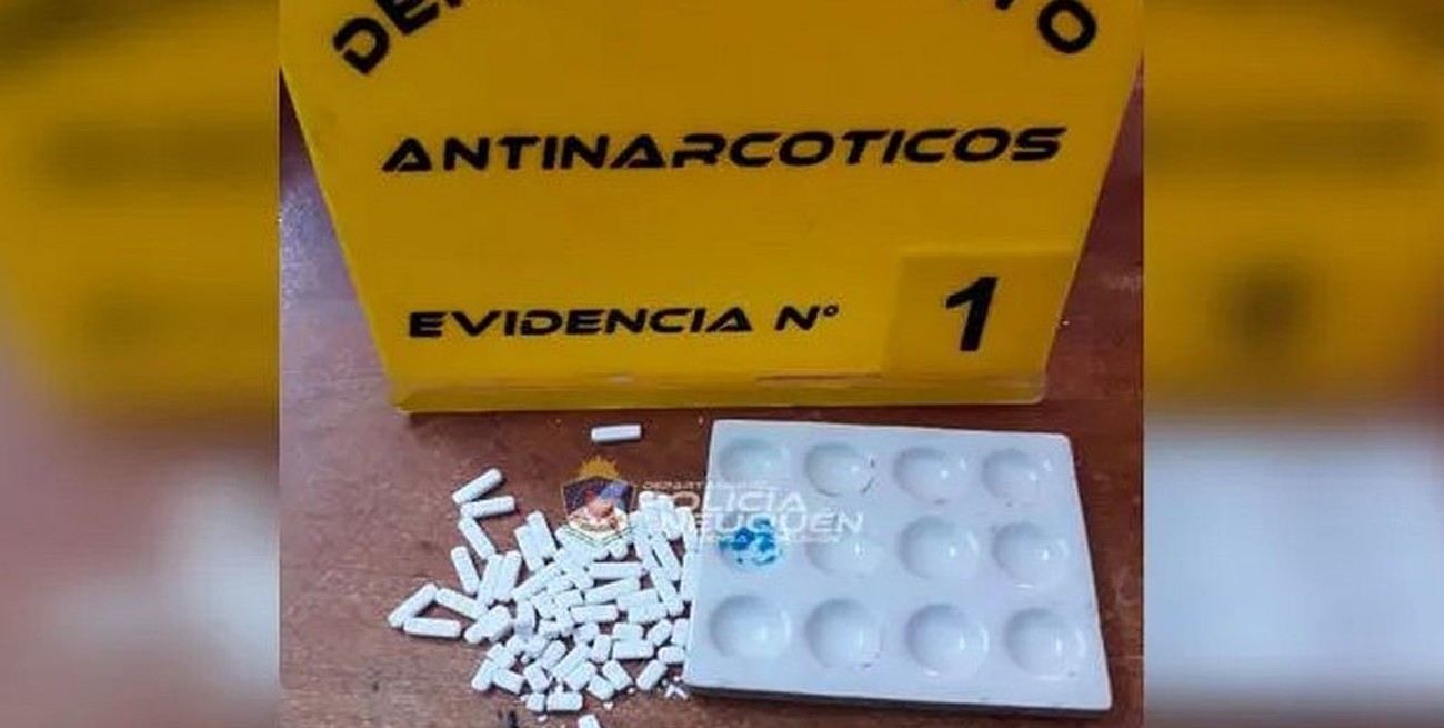 Insólito: intentaron pasarle cocaína a un preso en un cargador de celular