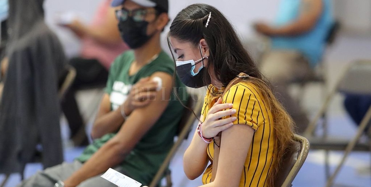 Confirman 8.172 nuevos contagios de coronavirus y 300 muertes en el último día