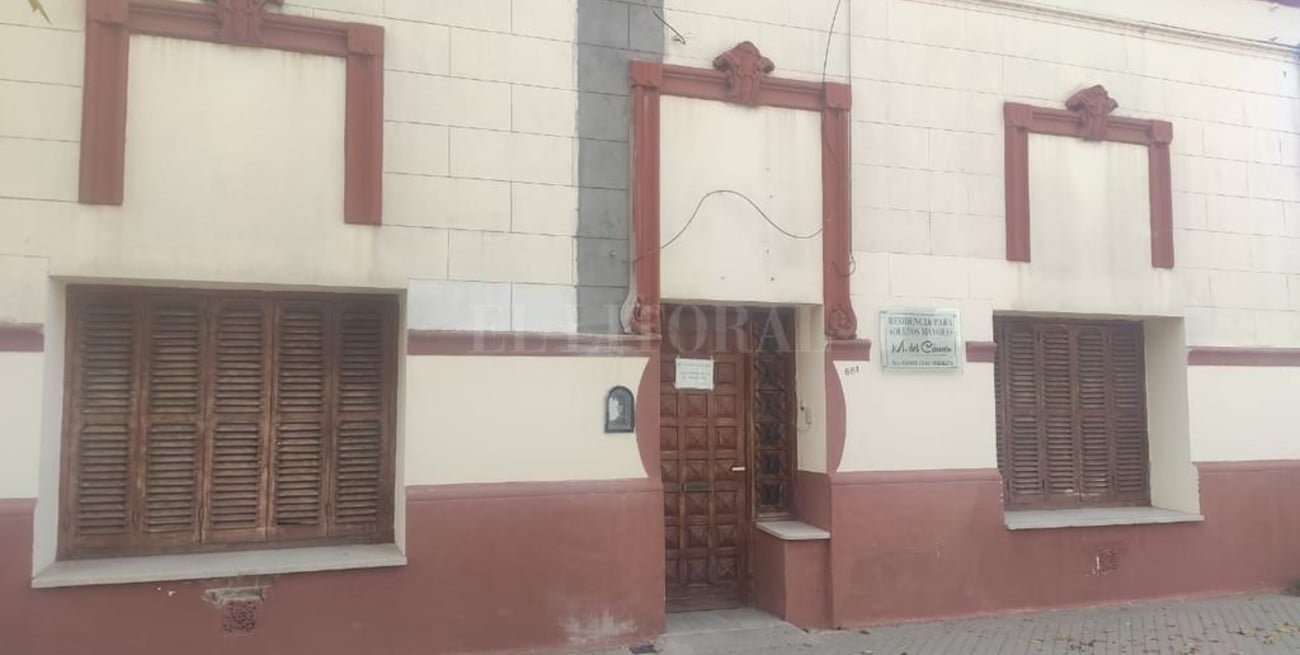 "No nos dejan ingresar al geriátrico, las auditorías se hacen en la vereda"