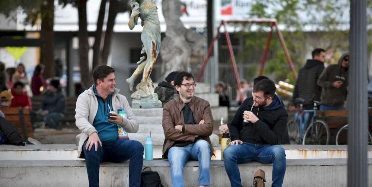 En imágenes: los jóvenes de la ciudad salieron a celebrar el Día del Amigo