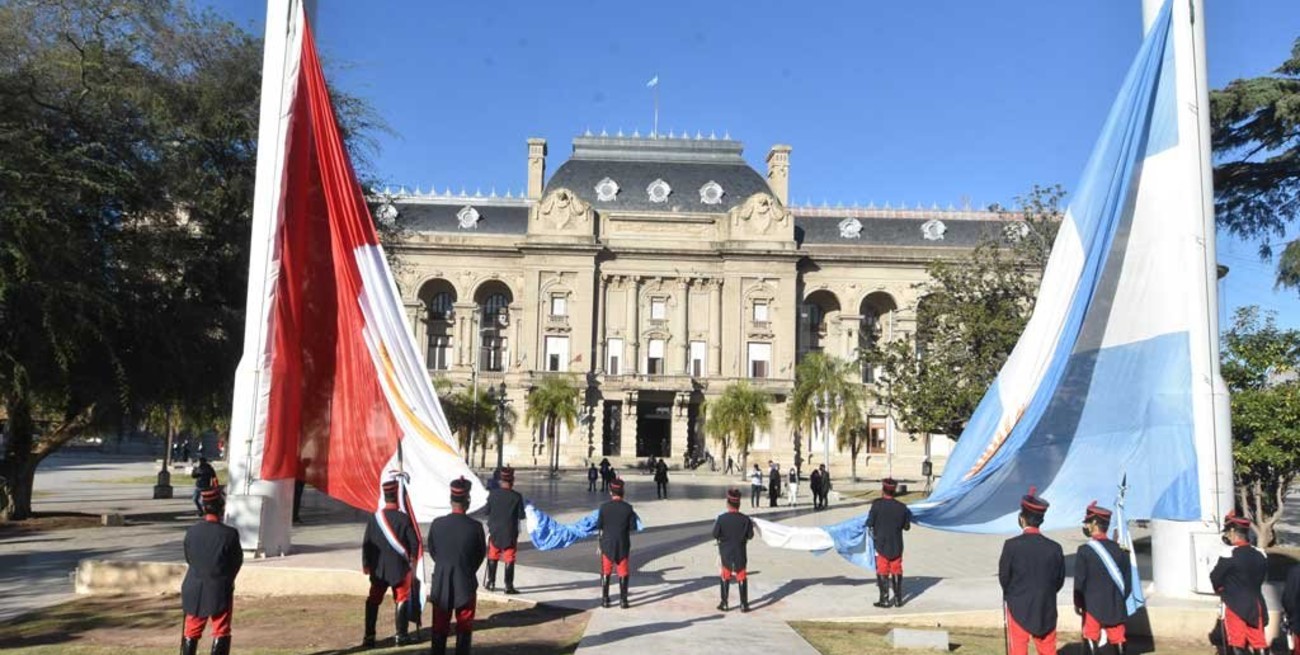 "O, juremos con gloria vivir", el emotivo cambio en la letra del Himno