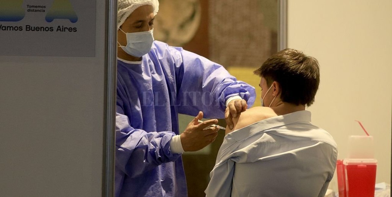 El 28,38 por ciento de los argentinos ya recibieron al menos la primera vacuna contra la Covid-19