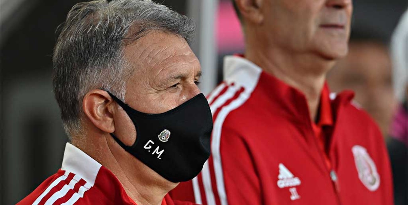 "Tata" Martino fue operado en México por un desprendimiento de retina