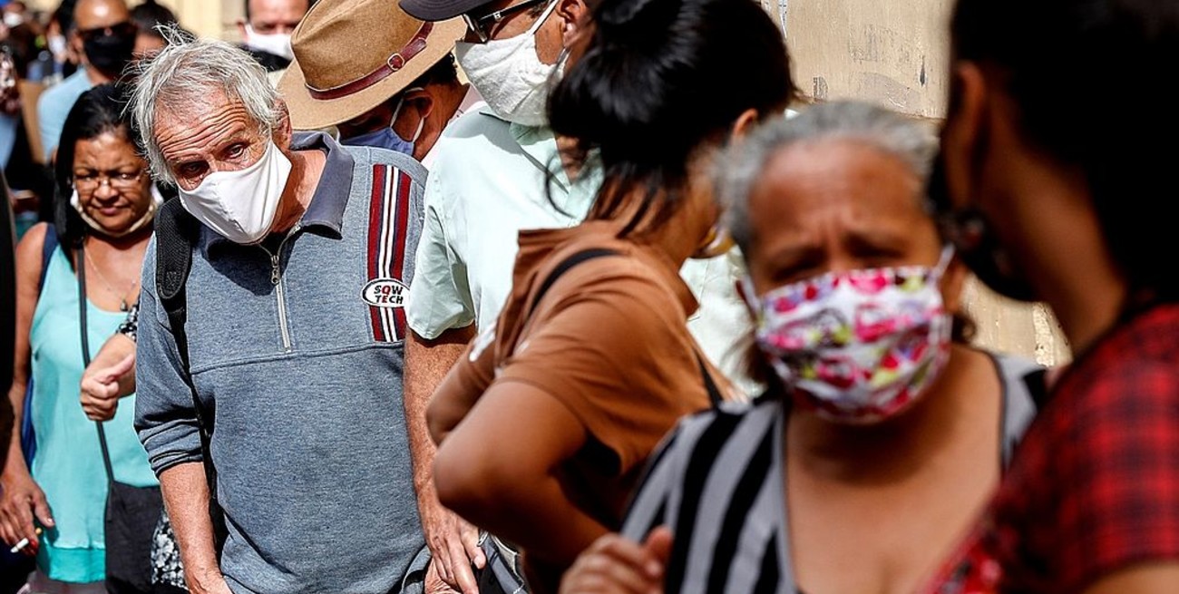 A días de la Copa América, Brasil reportó 95.601 casos de coronavirus, la cifra más alta desde marzo