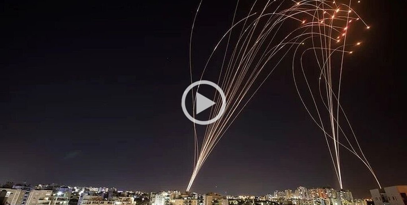 Tensión en Oriente Medio: Hamas lanzó 130 cohetes contra Tel Aviv y hay más de 30 muertos