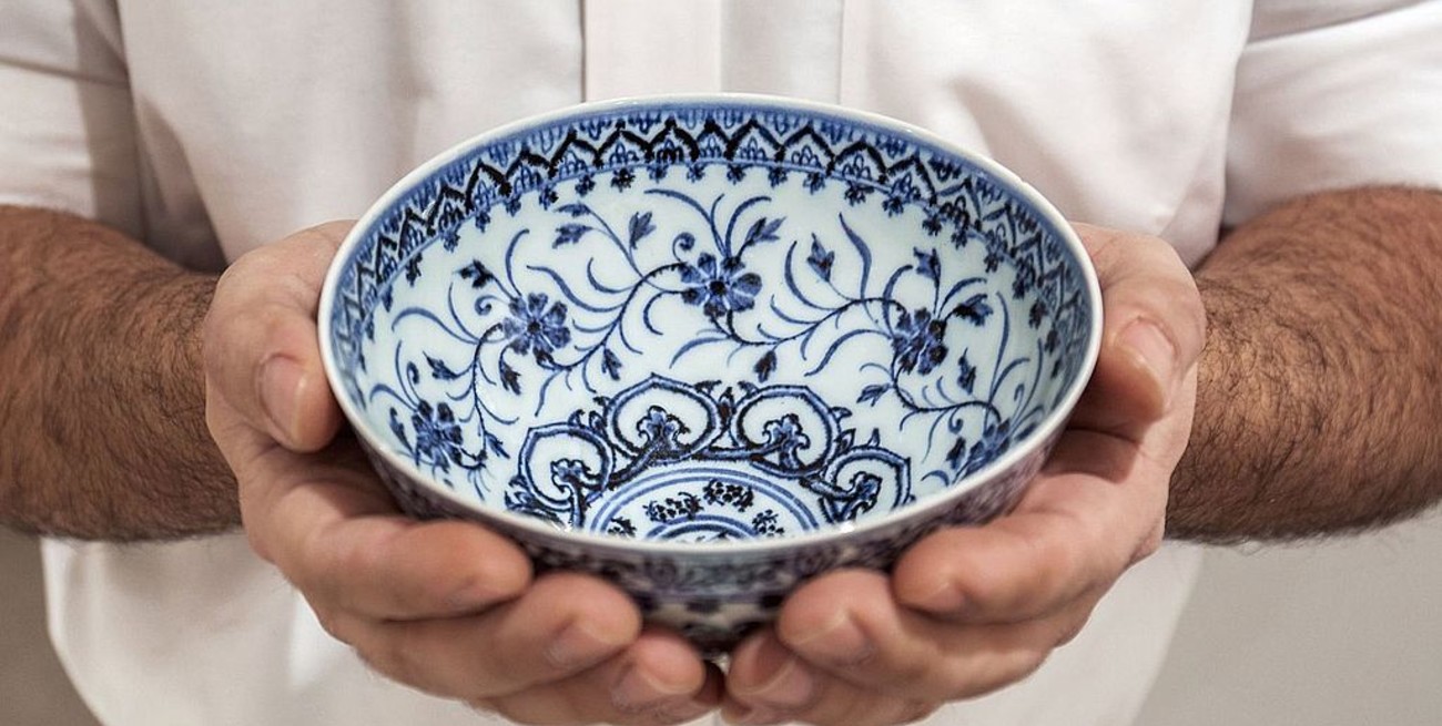Compró una chuchería en un mercadito y era una vasija de la dinastía Ming