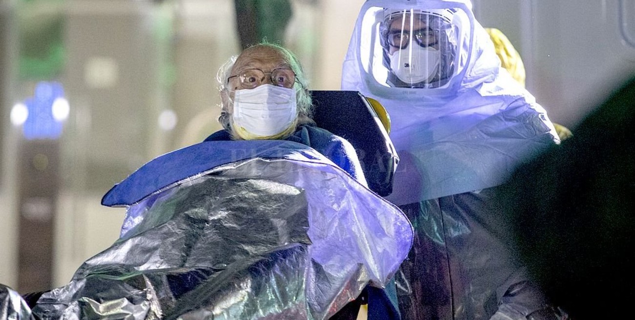 Diagnosticaron a 77 personas con coronavirus en un geriátrico