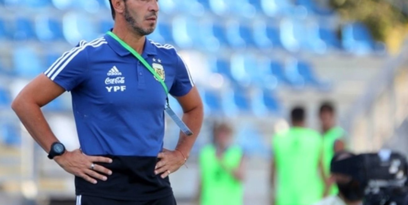 Fernando Batista dio la  lista definitiva del seleccionado Sub 23 que jugará amistosos en Japón